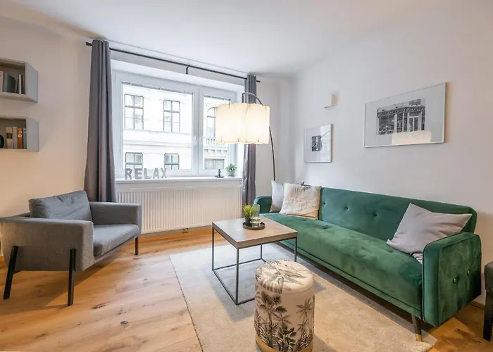 Modern City Center Apartment