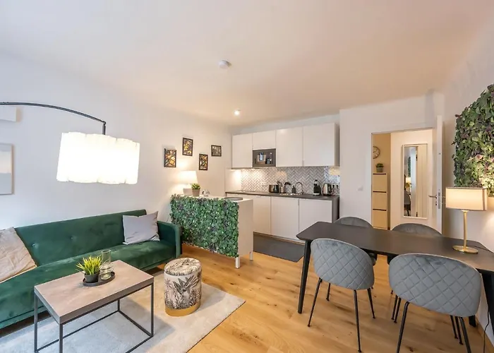 Modern City Center Apartment
