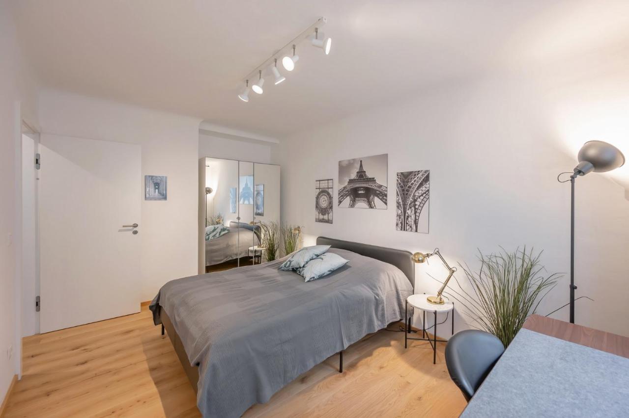 Modern Center Apartment Vienna