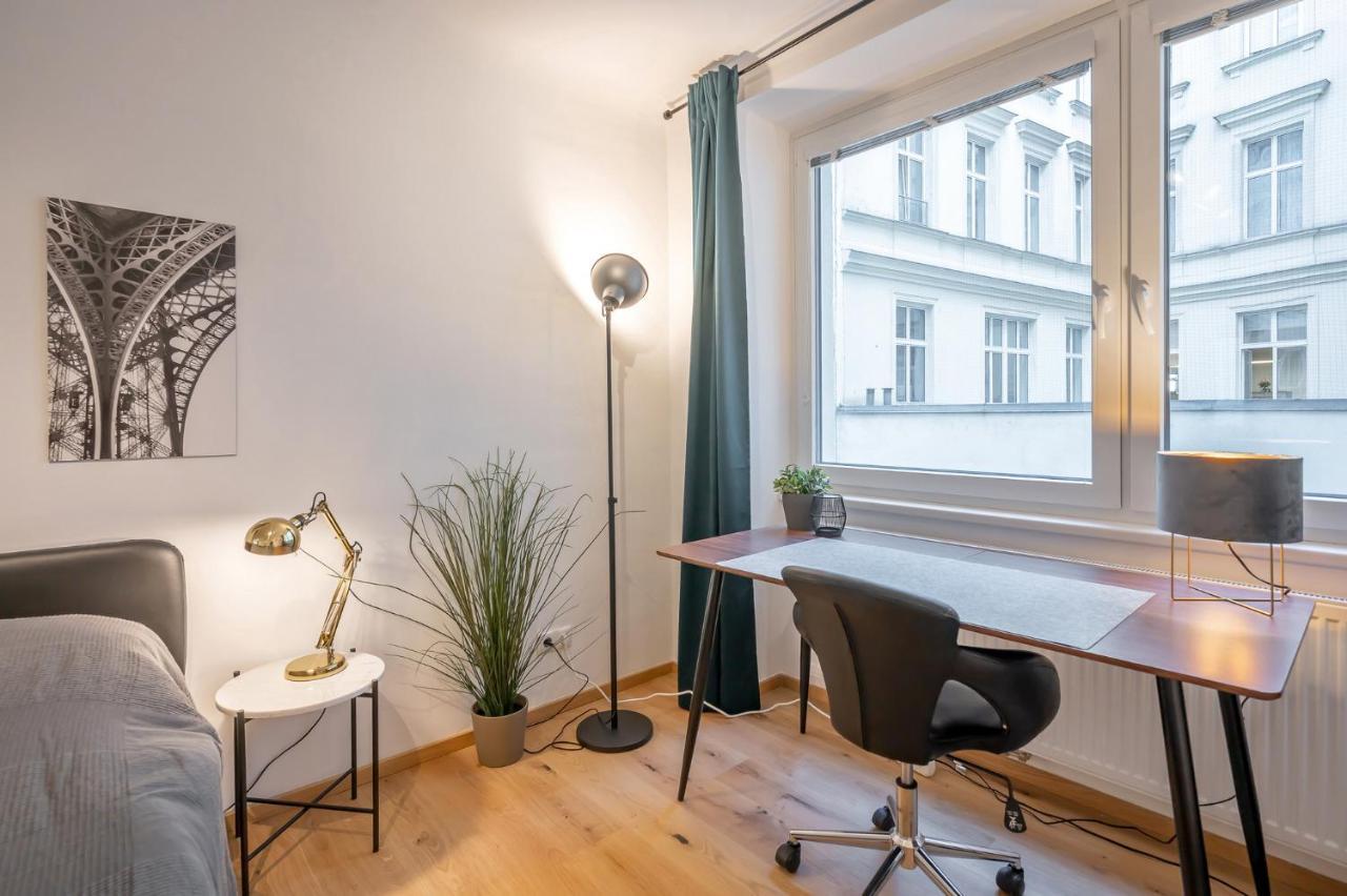 Modern Center Apartment