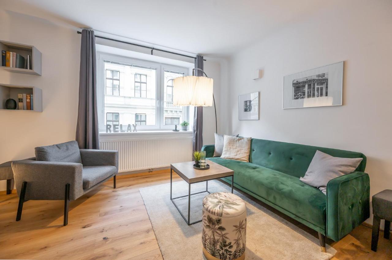Modern Center Apartment